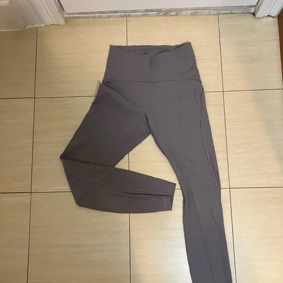 Lululemon Train Times 7/8 Pant 25” - Picture 5 of 5